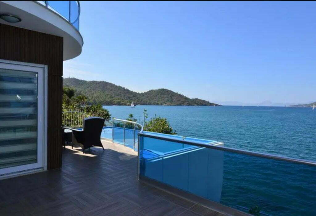 Option One Property Sea View - Istanbul's Seafront Properties